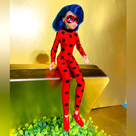 MIRACULOUS LADY BUG CAT NOIR THE MOVIE COLLECTIBLE FASHION DOLL BLUE HAIR 10.5” - Picture 3 of 11